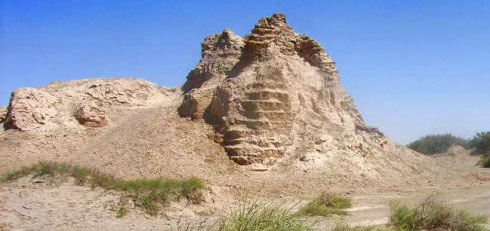皮山県　蔵桂郷　破城子遺跡